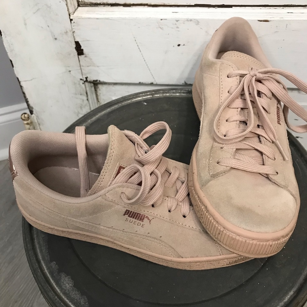 Puma Suede Classic Tennis Shoe